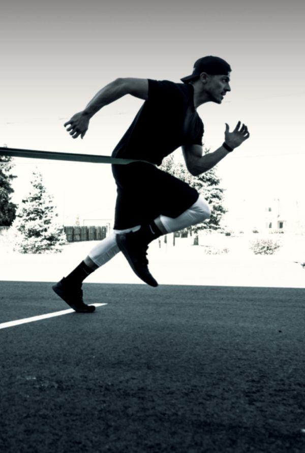 Resisted sprint start on asphalt